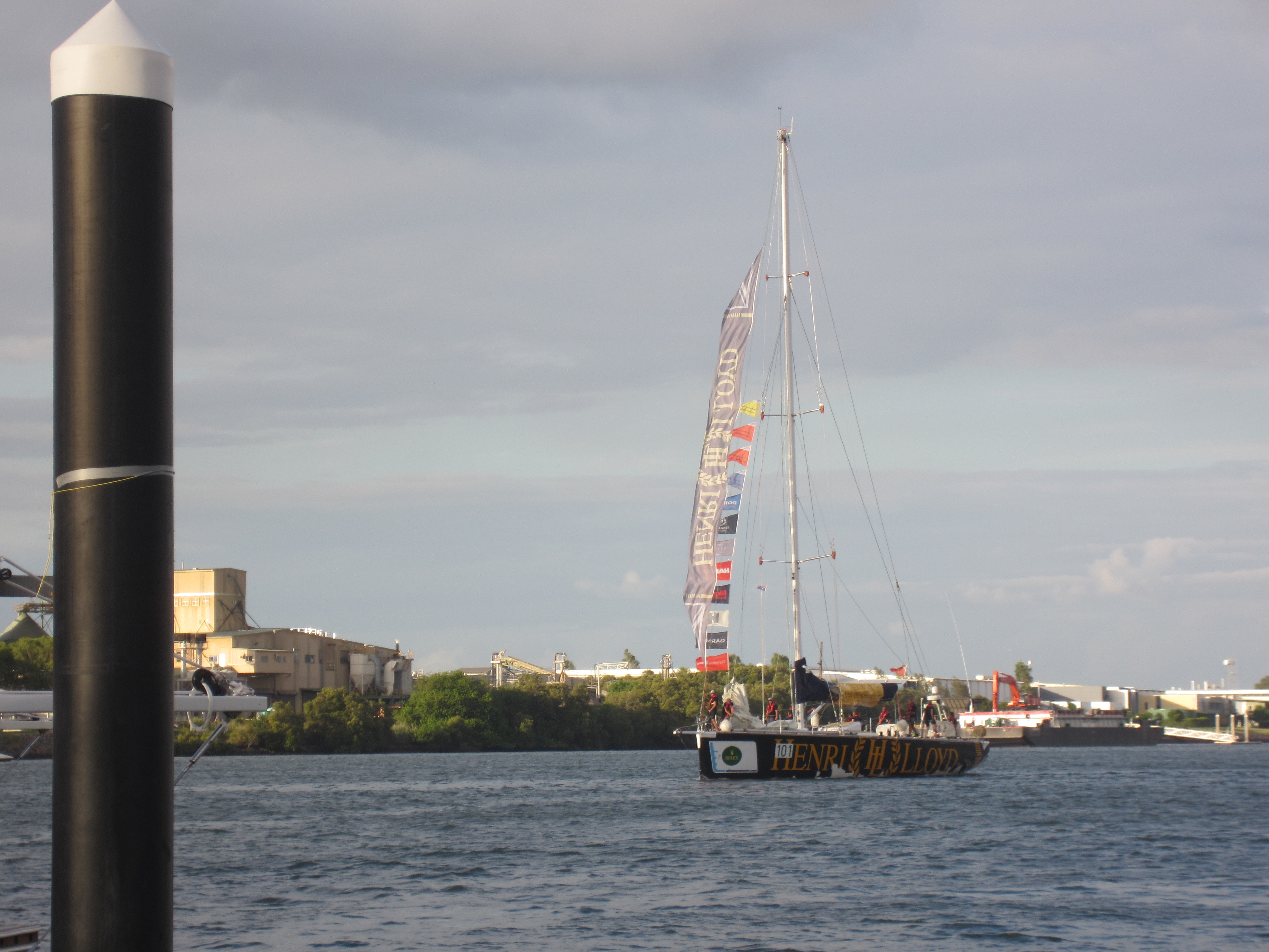 Henri Lloyd arriving in Brisbane